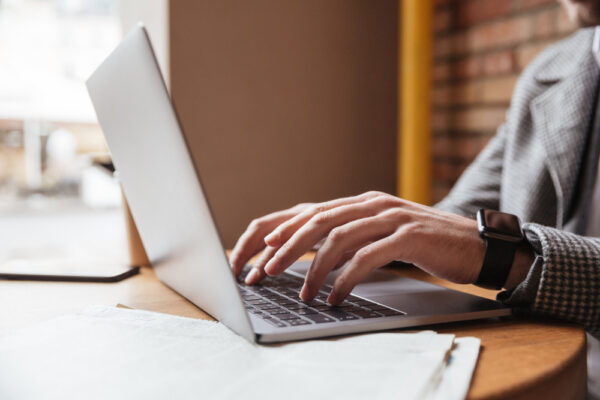 laptopuri accesibile