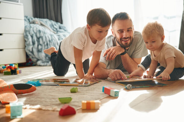 Jocuri pentru copii în casă care nu necesită materiale speciale
